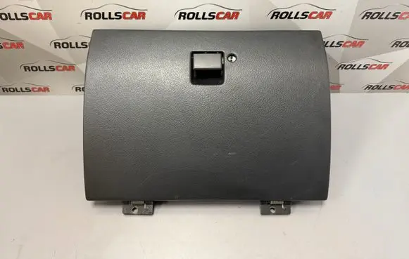 Opel Frontera B Glove box