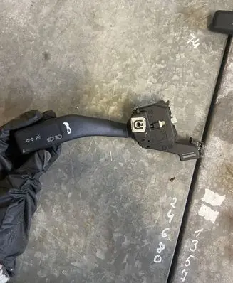 Volkswagen Golf V Indicator stalk ANP80H012A 6MB0205D