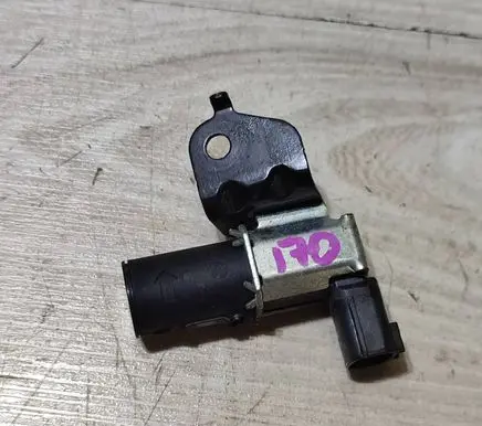 Suzuki Vitara (LY) Vacuum valve K5T48596