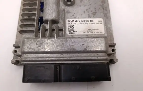 Seat Ibiza IV (6J,6P) Engine control unit/module 04B907445 28459901