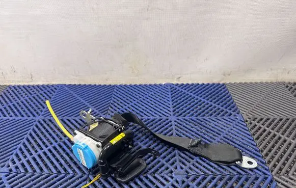 Toyota C-HR I Rear seatbelt ADAF018