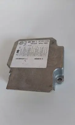 Volkswagen Touran I Airbag control unit/module 1T0909605C