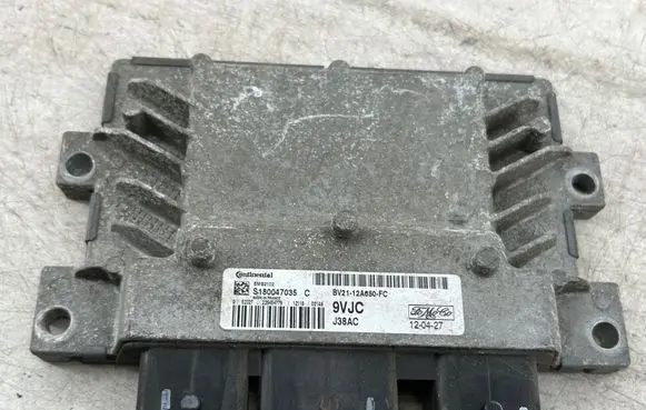 Ford Fiesta Engine control unit/module BV2112A650FC S180047035A