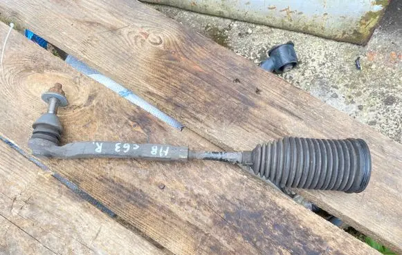 Mercedes-Benz C W205 Steering tie rod 025049331012