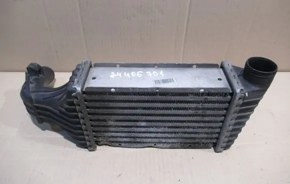 Opel Zafira A Intercooler radiator 24406701