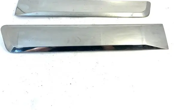 Jeep Cherokee IV KK Rear door trim (molding) 55157198AA 55157199AA