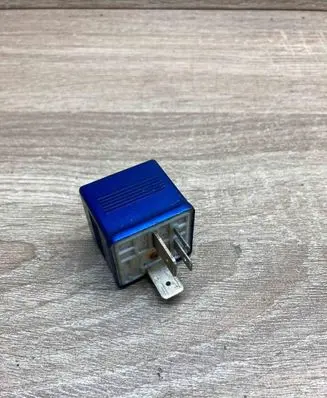 Audi A4 S4 B5 8D Other relay 8A0951253 202