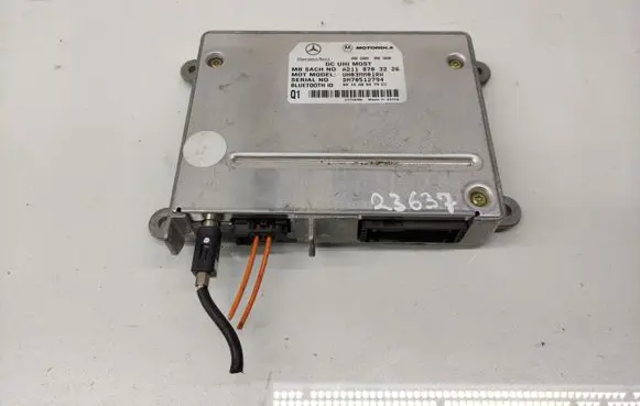 Mercedes-Benz E W211 Bluetooth control unit module A2118703226