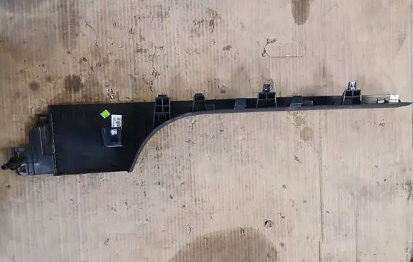 Renault Clio V Front sill trim cover 769529700R 304300