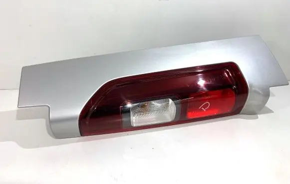Opel Vivaro Rear/tail lights 