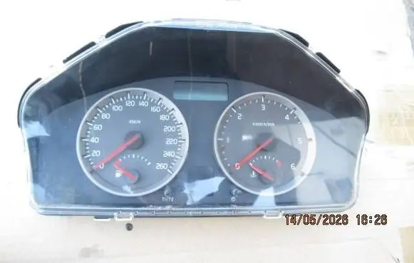 Volvo V50 Speedometer (instrument cluster) 30710071 06W25 C0889