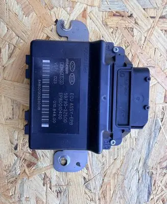 Hyundai i40 Hand brake control module 597903Z500