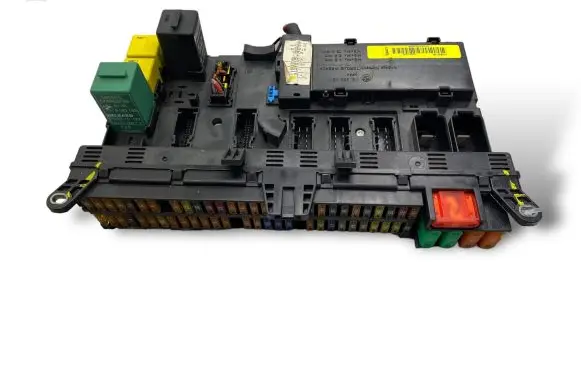 Land Rover Range Rover L322 Fuse module YQE500380 518896105 31032008