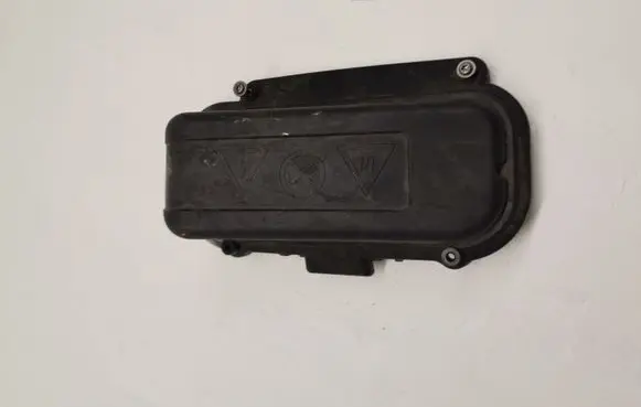 BMW 6 F06 Gran coupe Fuse box cover 7555189