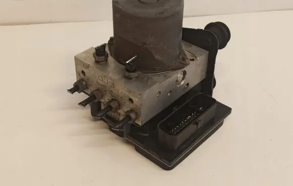 Audi A4 S4 B8 8K ABS Pump 8K0907379CC