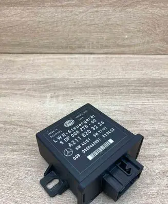 Mercedes-Benz E W211 Light module LCM A2118203226 5DF008278