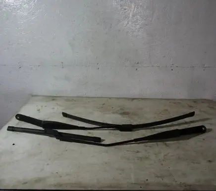 Ford Fiesta Front wiper blade arm 8A61-17526-BE