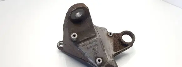 Audi A4 S4 B5 8D Gearbox mounting bracket 8D0399114L