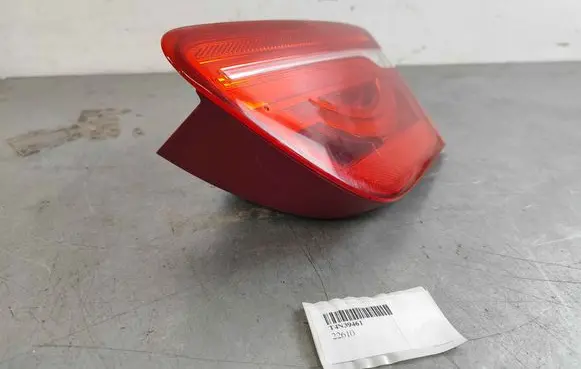 Jaguar XE Tailgate rear/tail lights T4N39461