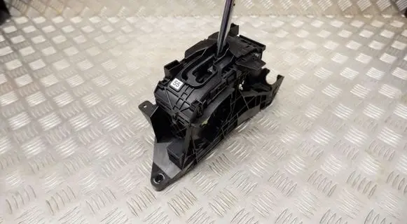 Toyota Highlander XU70 Gear shifter/selector 3356033400