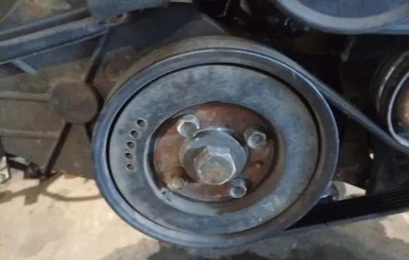 Opel Astra H Crankshaft pulley