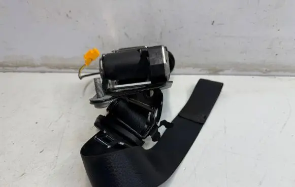 Mercedes-Benz E W238 Front seatbelt A2388602900