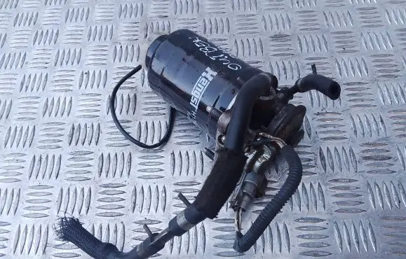 Subaru Outback Fuel filter housing 