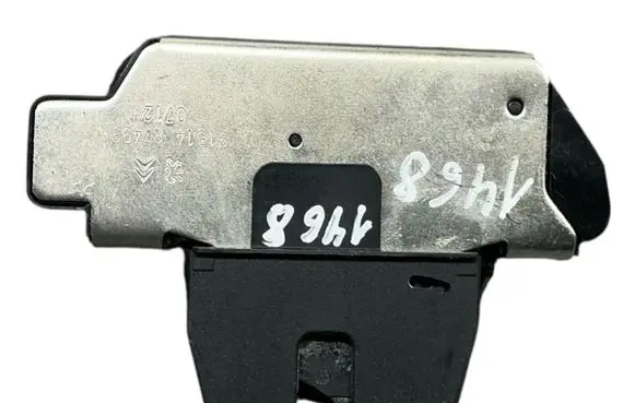 Nissan Juke I F15 Tailgate lock latch 9151487499H 9151487499
