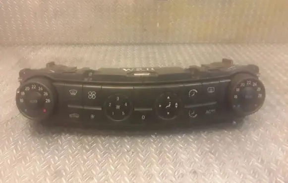 Mercedes-Benz E W211 Interior fan control switch 2118300085