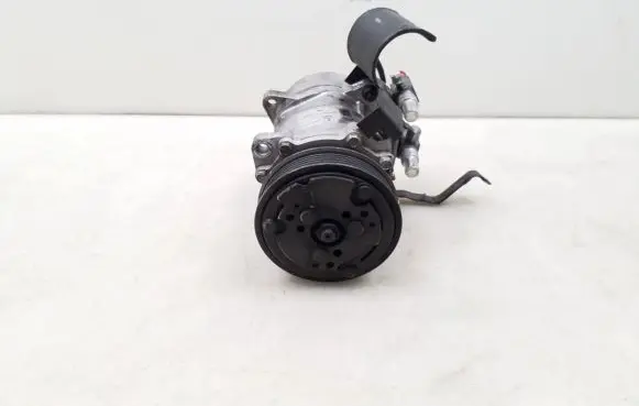Jeep Cherokee III KJ Air conditioning (A/C) compressor (pump)