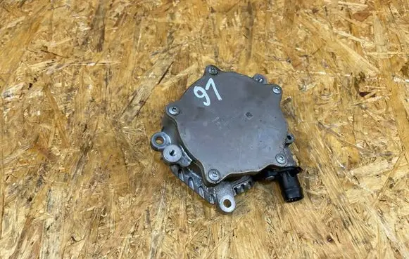 Mercedes-Benz C W205 Vacuum pump A2701800901 274920