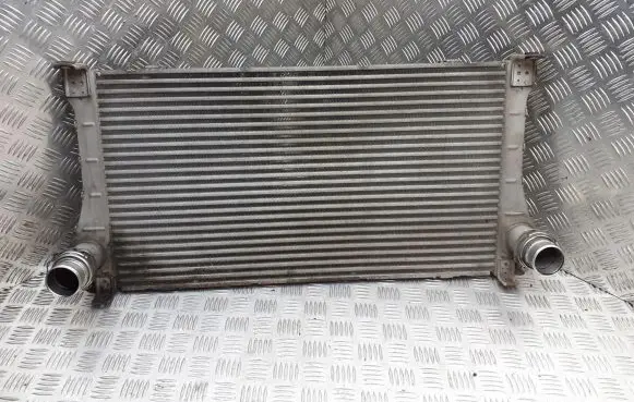 Toyota Auris 150 Intercooler radiator