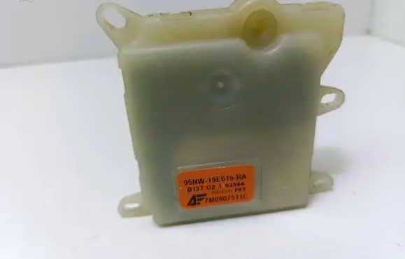 Volkswagen Sharan Air flap motor/actuator 7M0907511C 95NW19E616RA