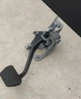 BMW 3 E90 E91 Brake pedal 6751975 213111017M 35006751975