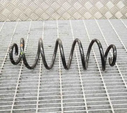 Toyota C-HR I Rear coil spring