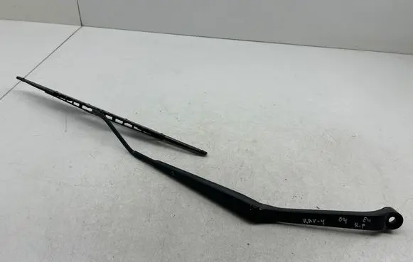 Windshield/front glass wiper blade