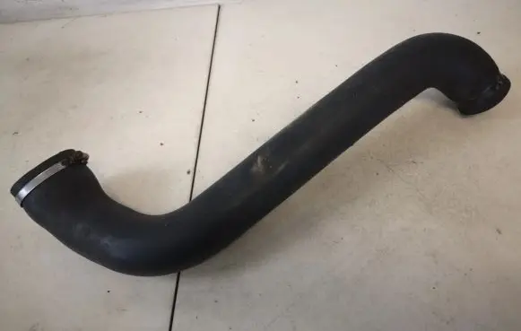 Toyota Corolla Verso AR10 Intercooler hose/pipe