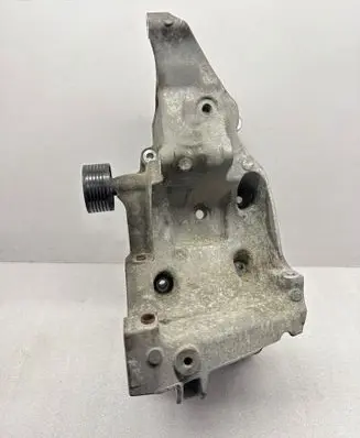 BMW 5 E60 E61 Generator/alternator bracket 7802639 2202639 13992010