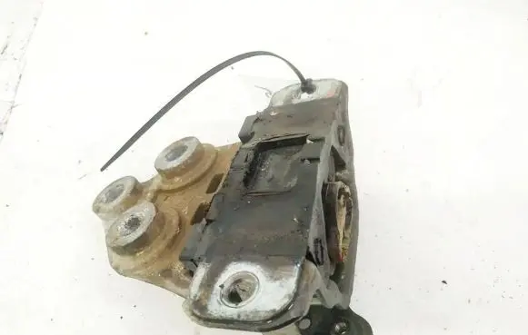 Fiat Grande Punto Engine mount bracket