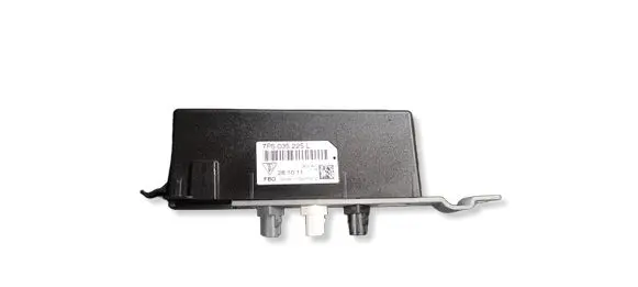 Porsche Cayenne (92A) Aerial antenna amplifier 7P5035225L