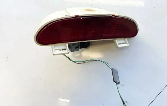 Toyota Avensis T220 Third/center stoplight 54533657 54533656
