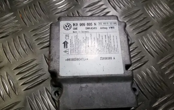 Volkswagen Golf V Airbag control unit/module 1K0909605N