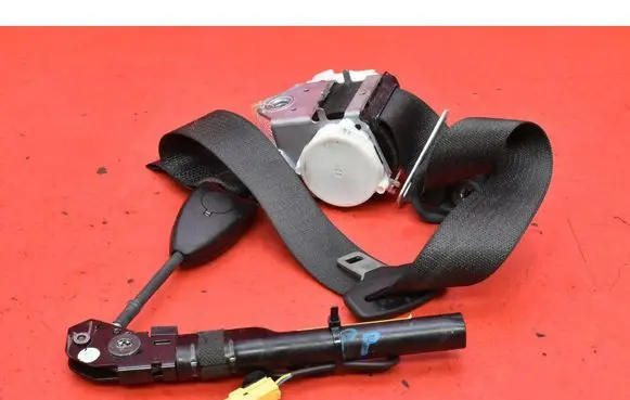 Opel Meriva A Front seatbelt F13305706
