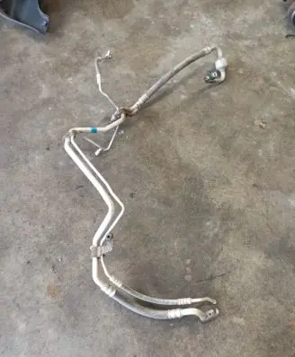 KIA Sportage Air conditioning (A/C) pipe/hose 3U000