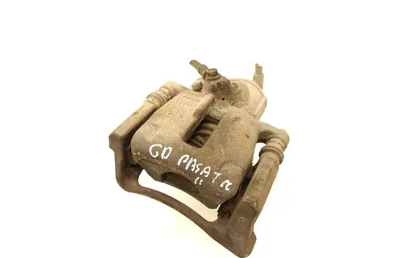 Volkswagen PASSAT CC Rear brake caliper