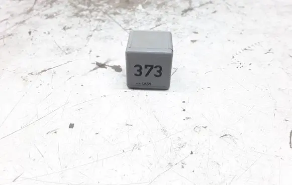 Volkswagen Jetta V Other relay 8D0951253A