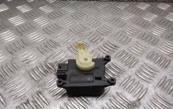 Nissan Leaf I (ZE0) Air flap motor/actuator T1008566R T1008566RA