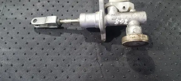 Ford Focus Clutch master cylinder