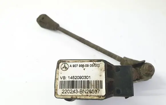 Mercedes-Benz Sprinter W907 W910 Rear air suspension level height sensor A9079050905