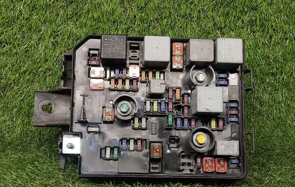 Opel Mokka Power management control unit 95263750
